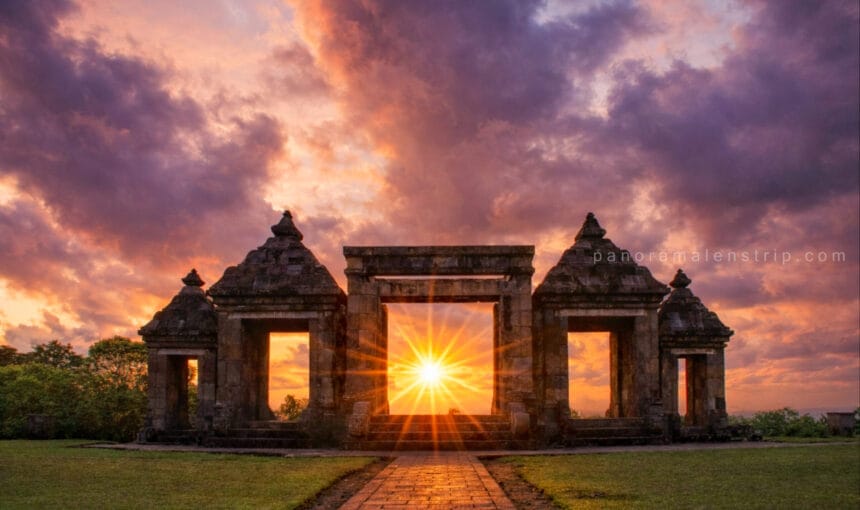 Ratu Boko Tour: The Ancient Palace & Sunset Companion