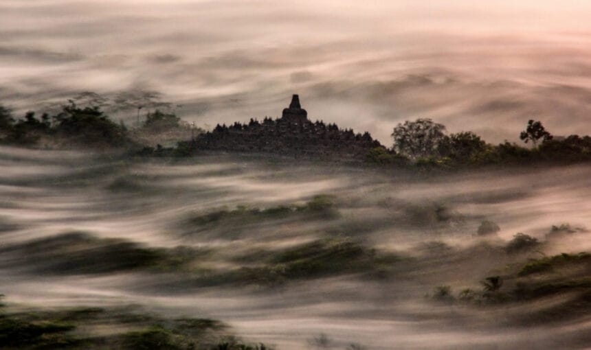 Borobudur Photography Tour: Best Spots, Lighting, and Gear Guide