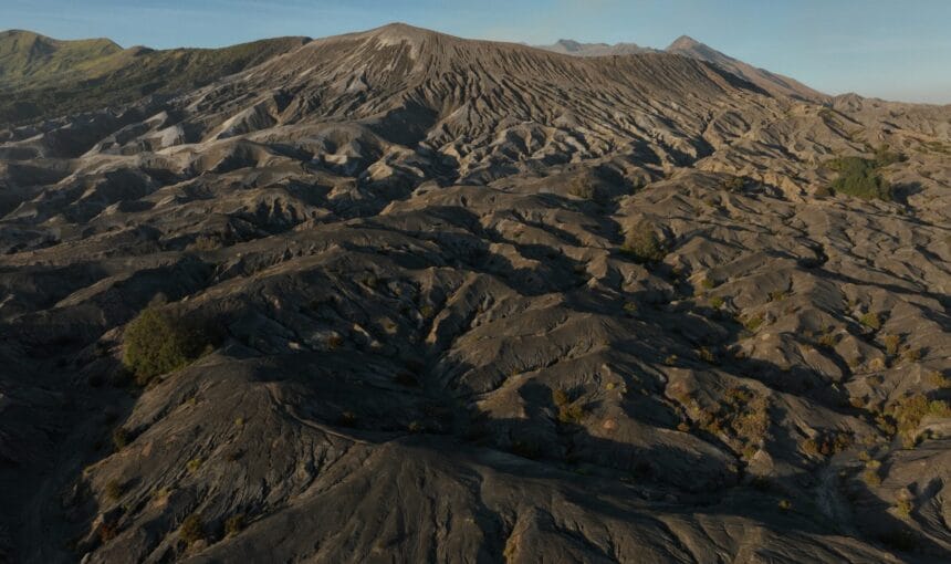 Mount Bromo Crater Trekking: Night Volcanic Expedition