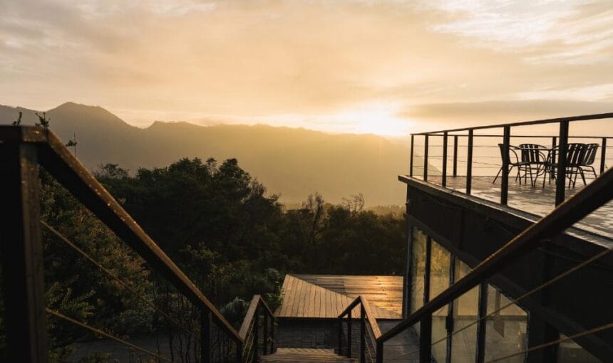 Best Hotels Bromo: Luxury Resorts & Glamping with Views