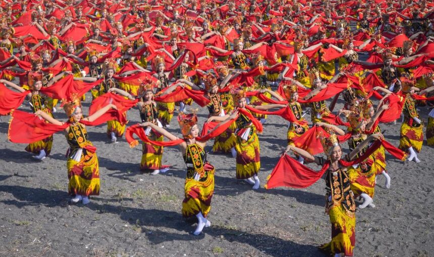 East Java Photography Tour: Bromo, Ijen & Waterfalls